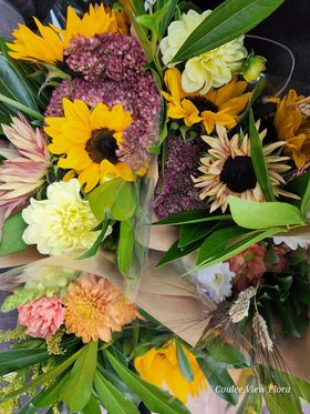 SPARWOOD: 4 SPRING - FALL BOUQUETS